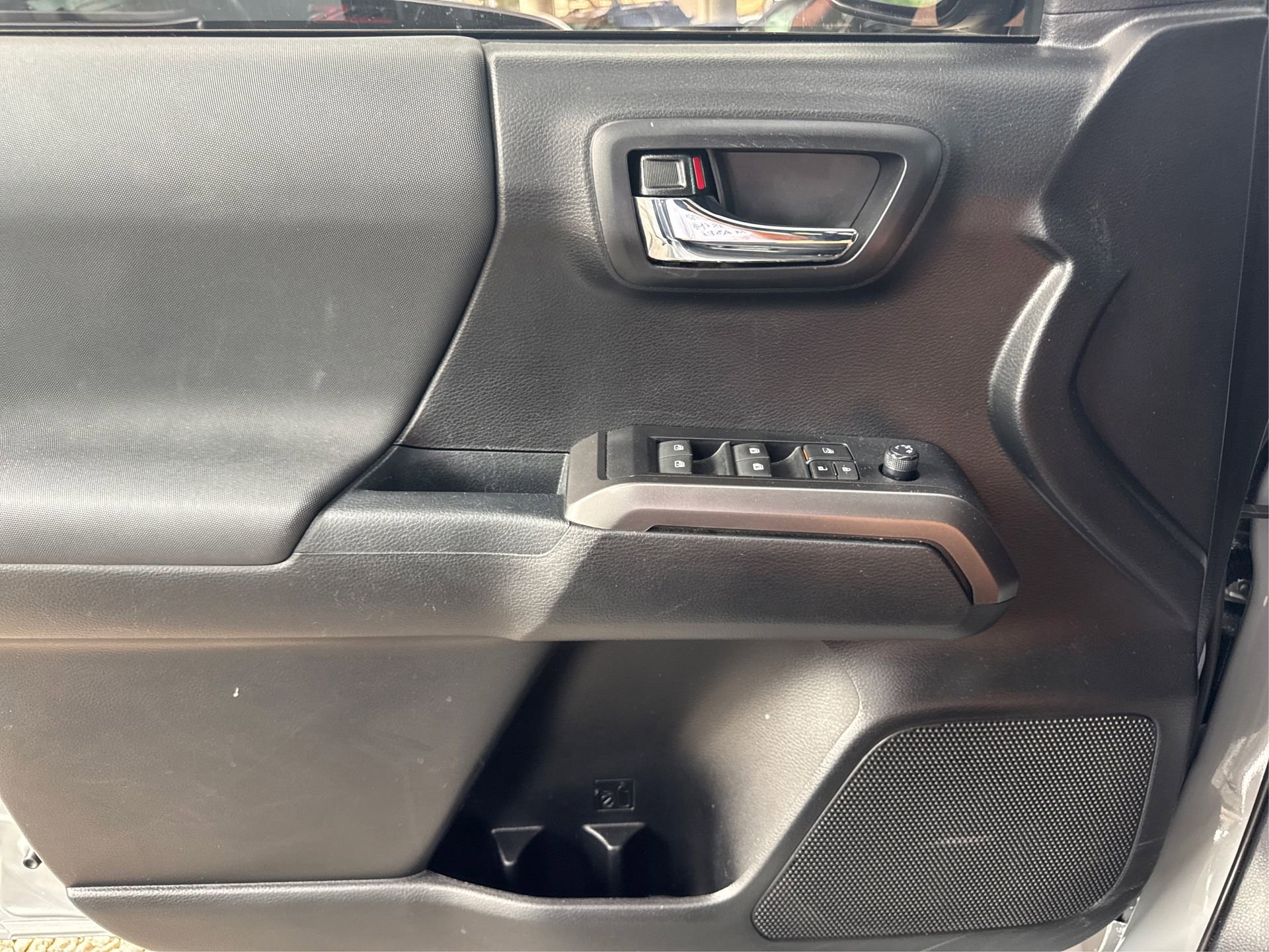 Used 2021 Toyota Tacoma SR5 image 25