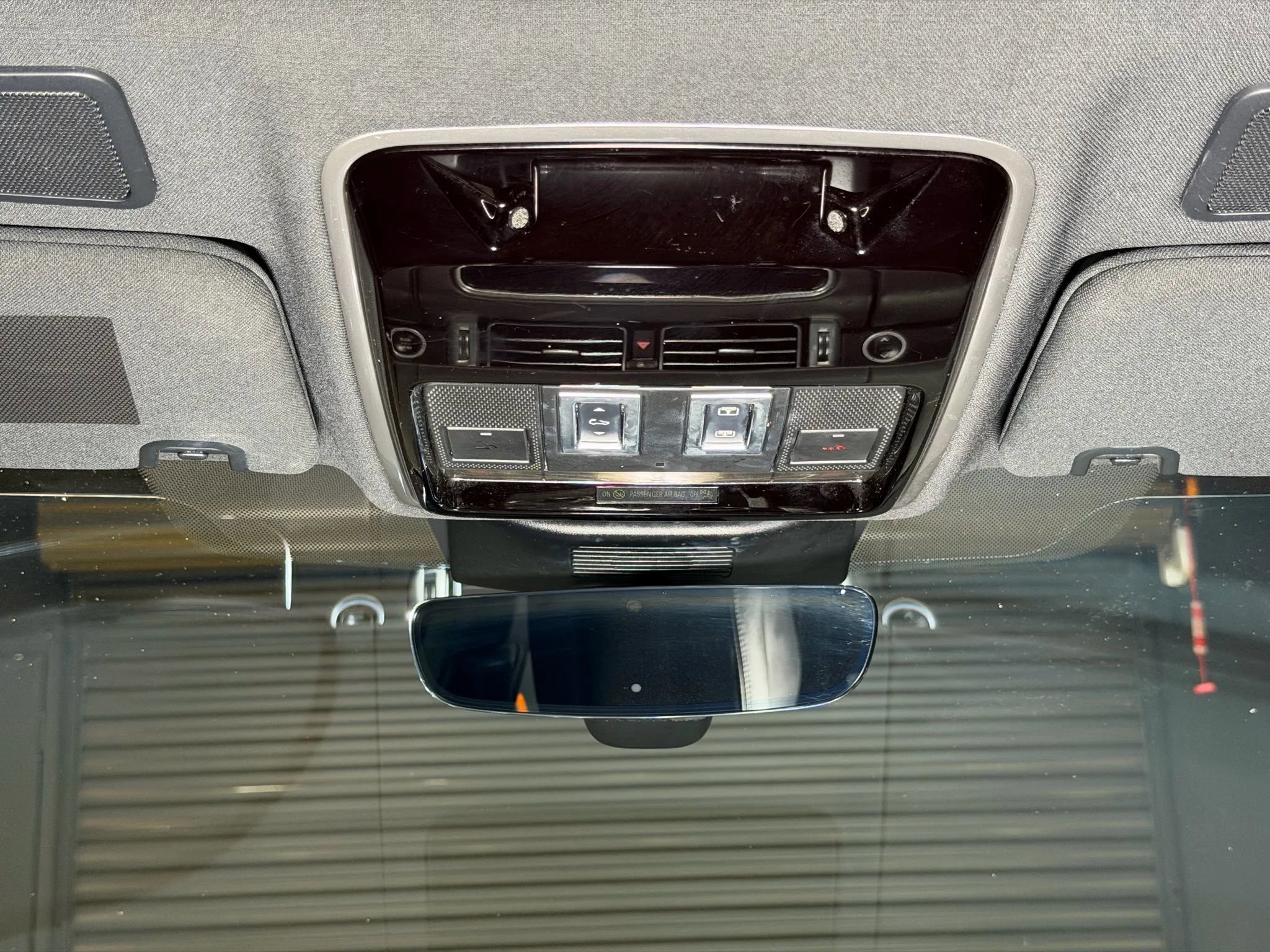 Used 2020 Land Rover Range Rover HSE image 34