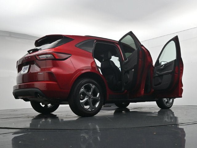 Certified 2023 Ford Escape ST-Line w/ Tech Pack #1 AWD/4WD image 46
