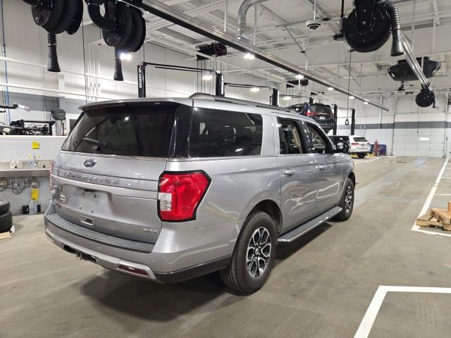 Used 2023 Ford Expedition Max XLT image 5