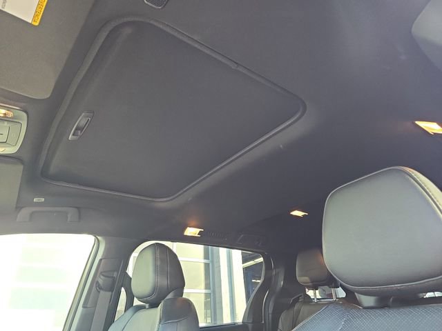 Used 2025 Toyota Sienna Limited image 30