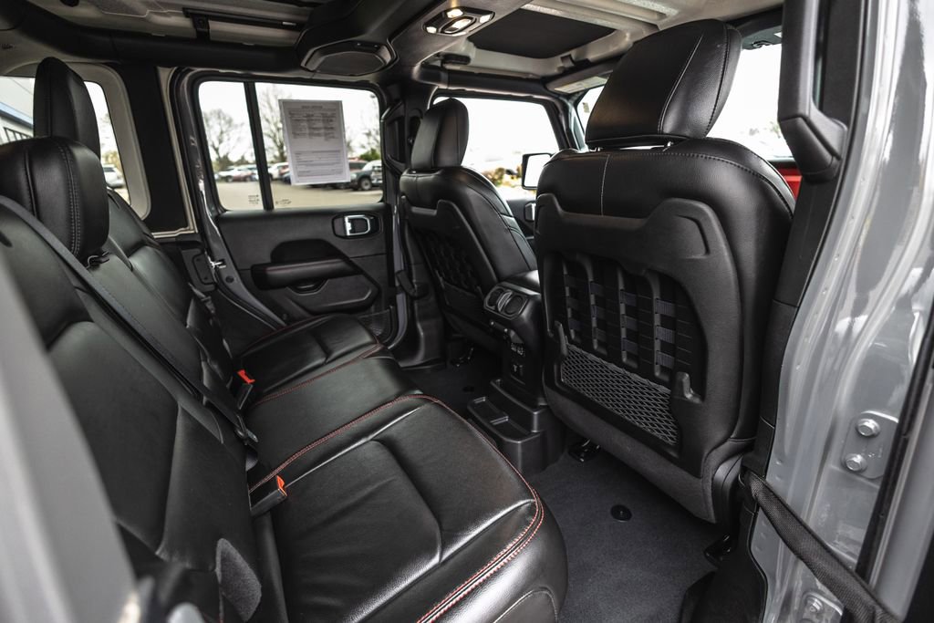 Used 2022 Jeep Wrangler Unlimited Rubicon w/ LED Lighting Group image 31
