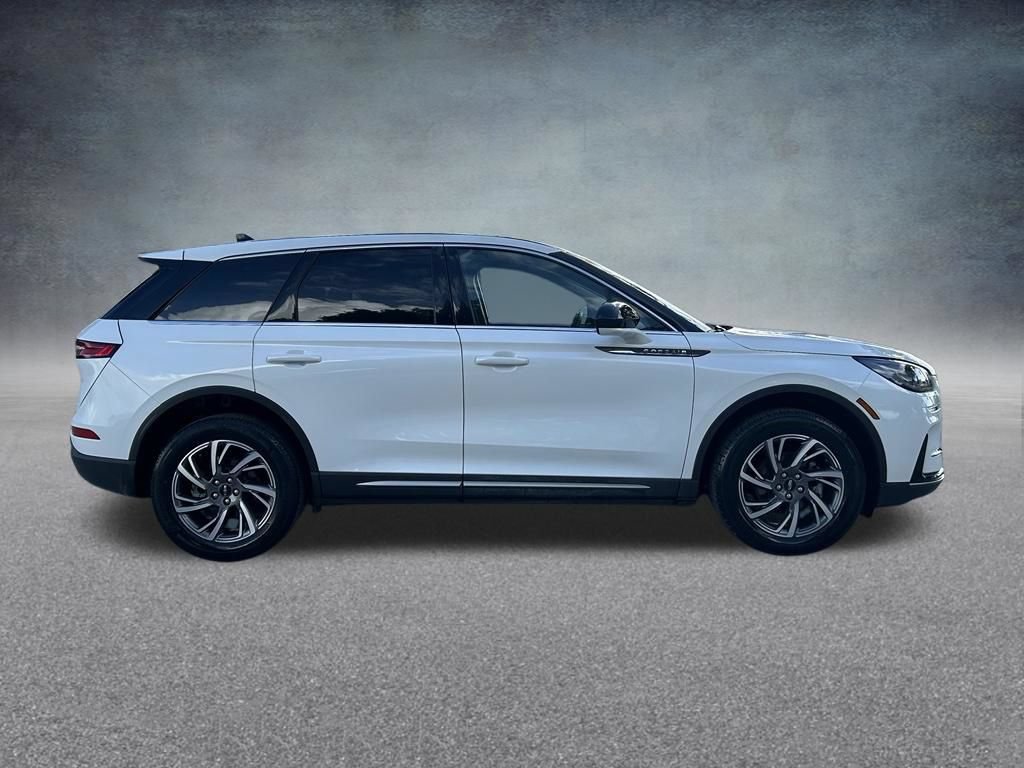 Used 2023 Lincoln Corsair FWD image 4
