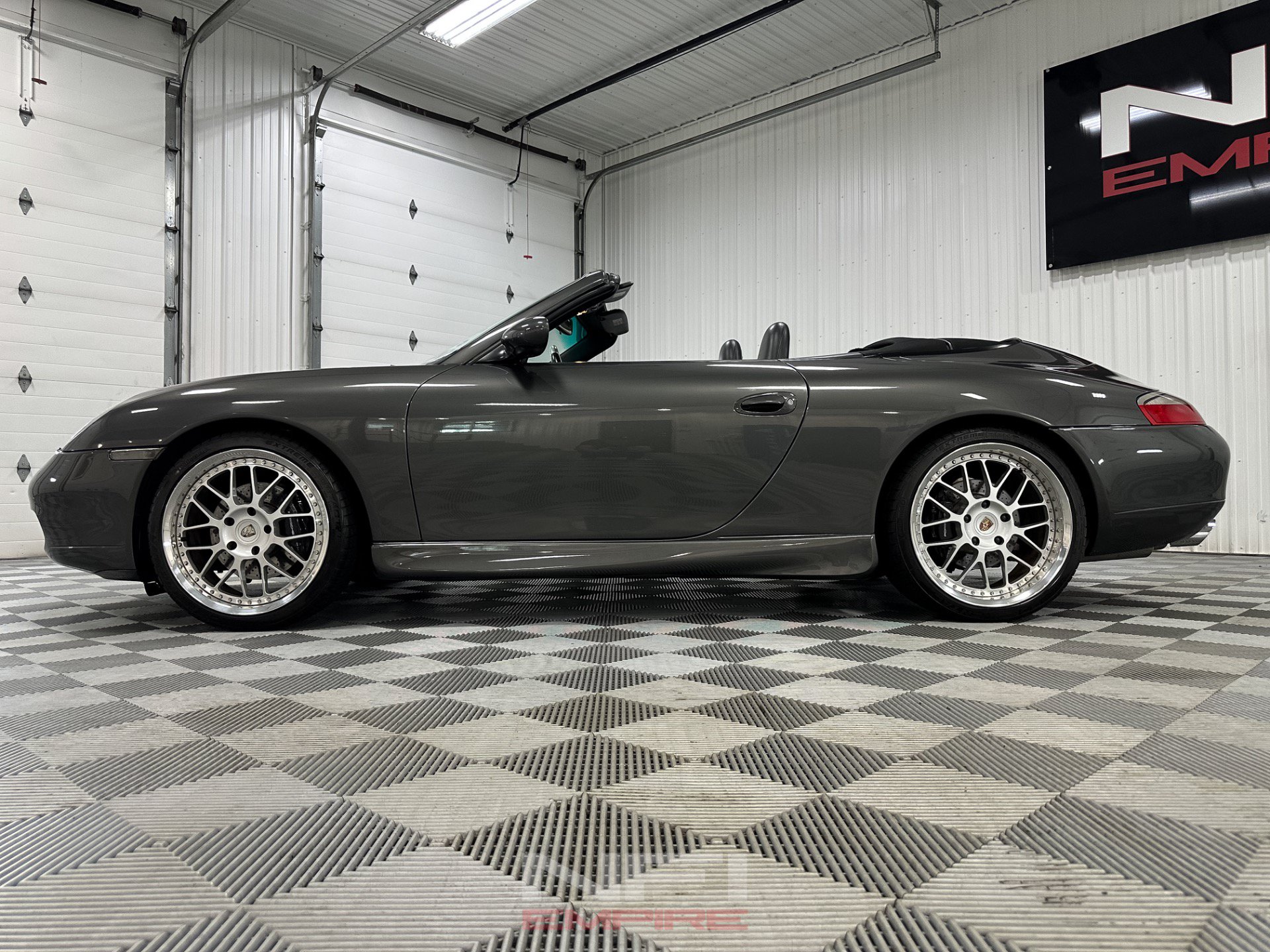 Used 2000 Porsche 911 Cabriolet image 20