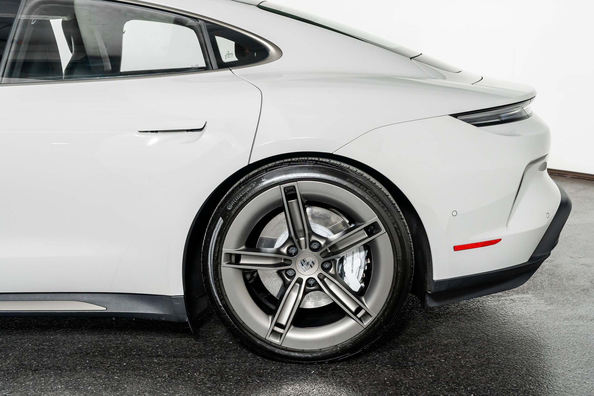 Used 2025 Porsche Taycan Turbo w/ Premium Package image 10