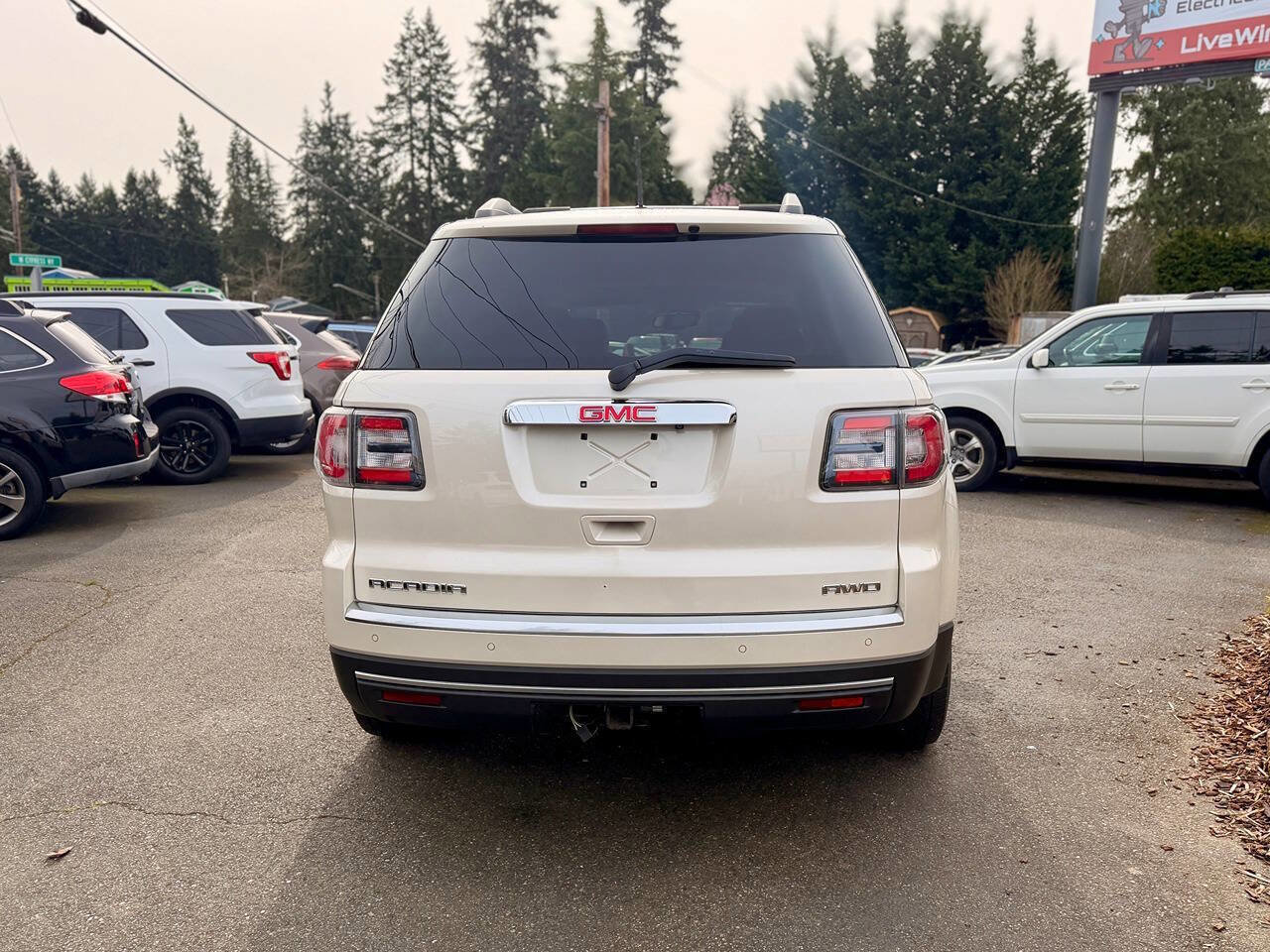 Used 2014 GMC Acadia SLT AWD/4WD image 5