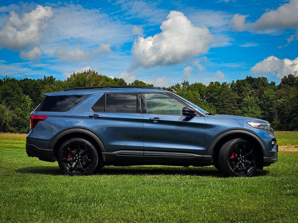 Used 2020 Ford Explorer ST w/ ST Street Pack AWD/4WD image 2