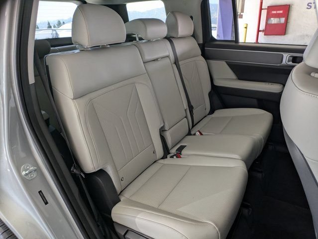 Used 2025 Hyundai Santa Fe SEL AWD/4WD image 27
