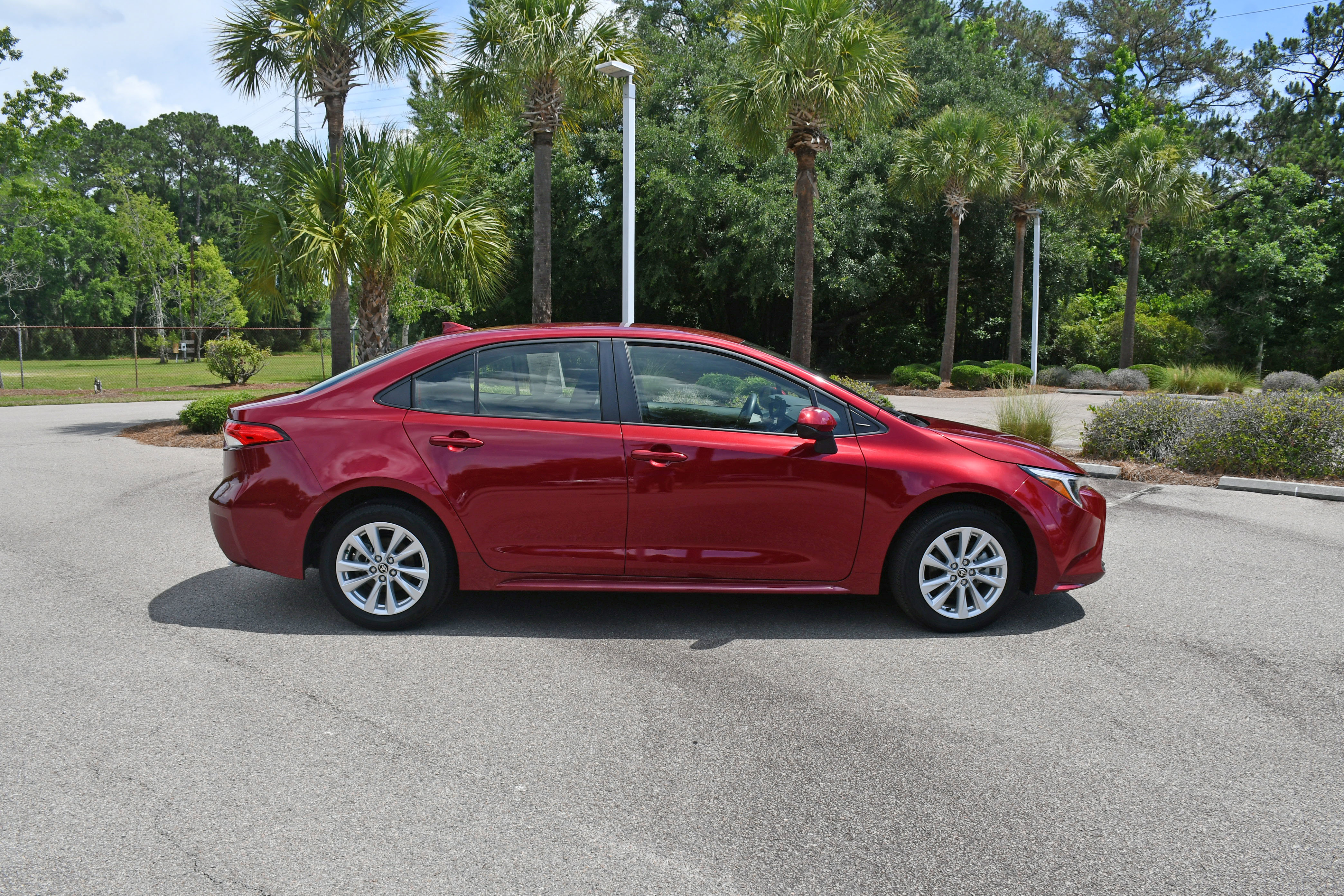 Used 2026 Toyota Corolla LE w/ LE Premium Package FWD image 2