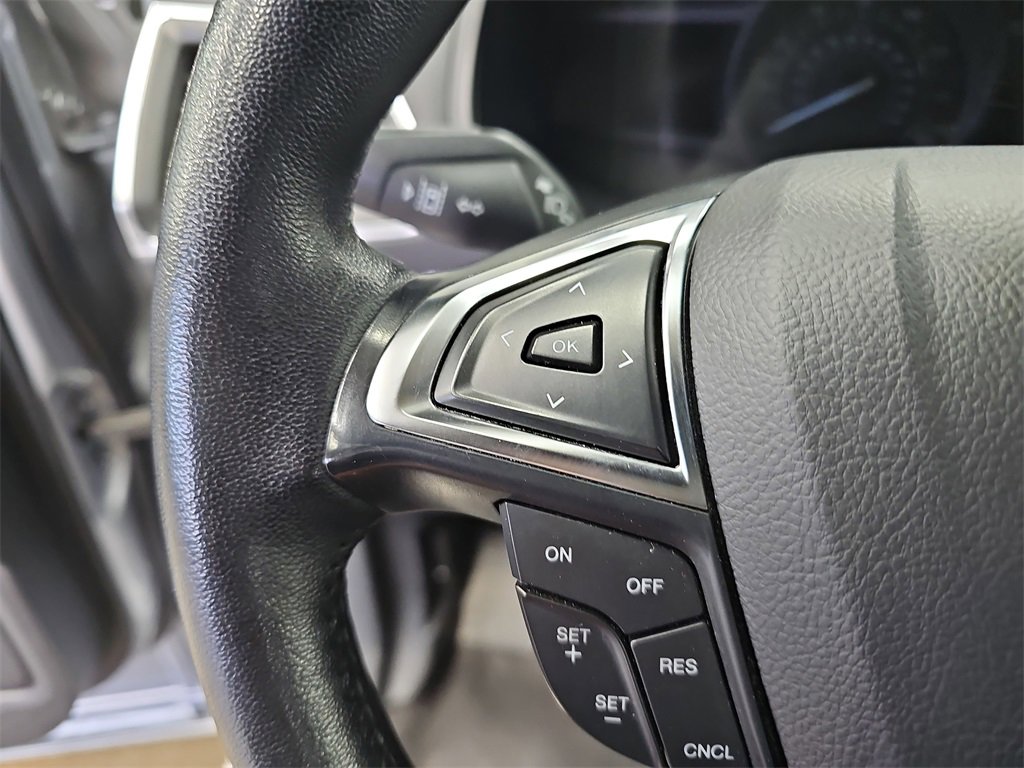 Used 2024 Ford Edge Titanium image 17