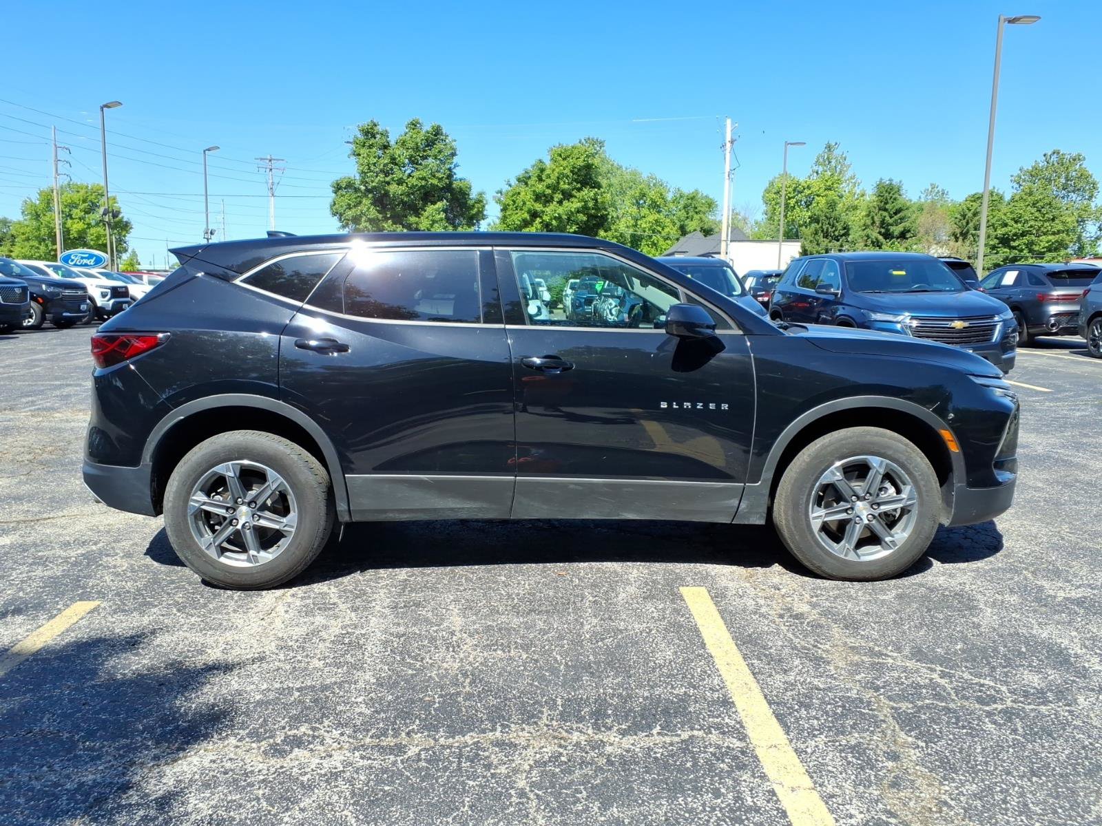 Used 2025 Chevrolet Blazer LT FWD image 28