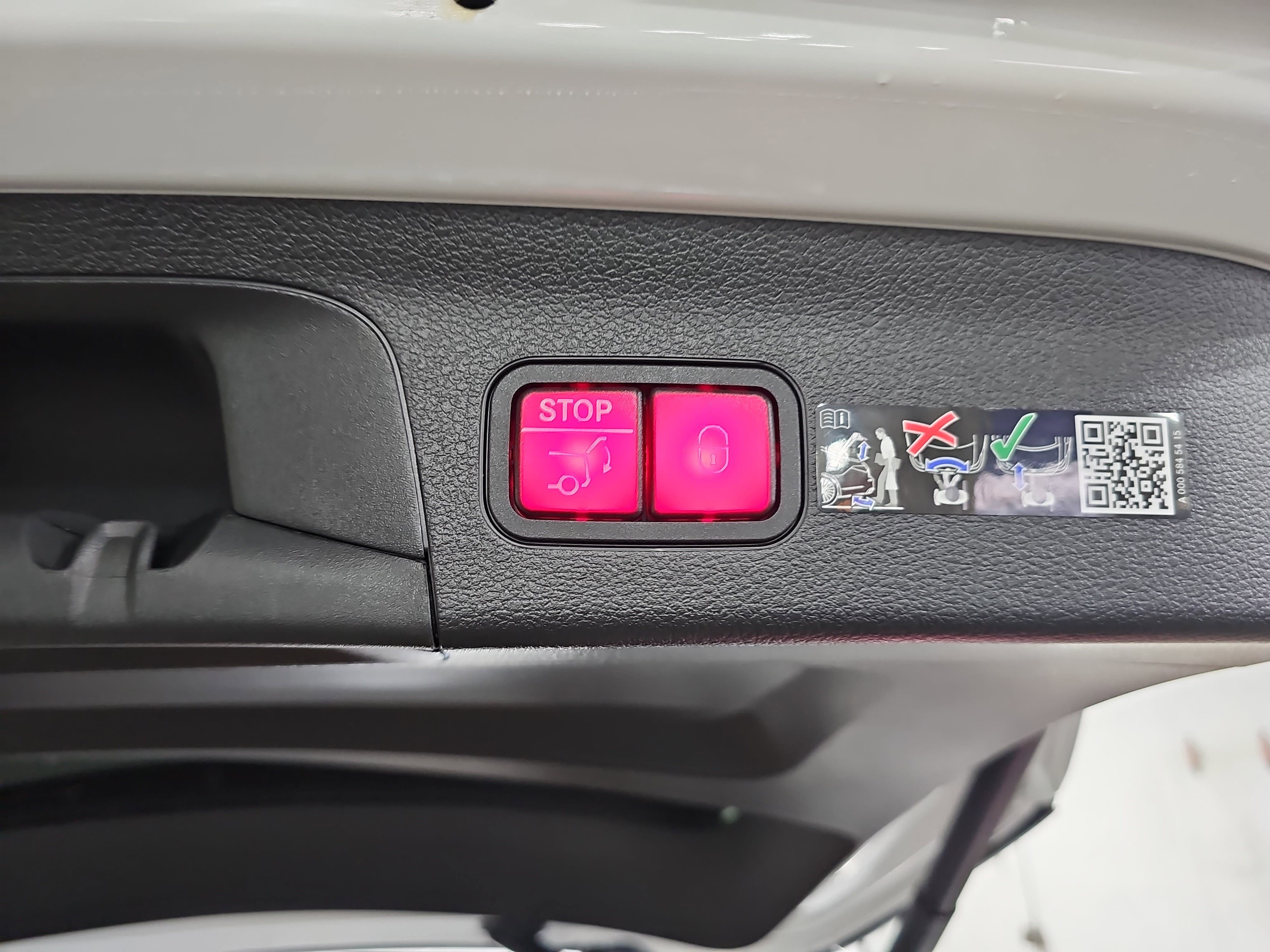 New 2026 Mercedes-Benz GLS 63 AMG 4MATIC image 15