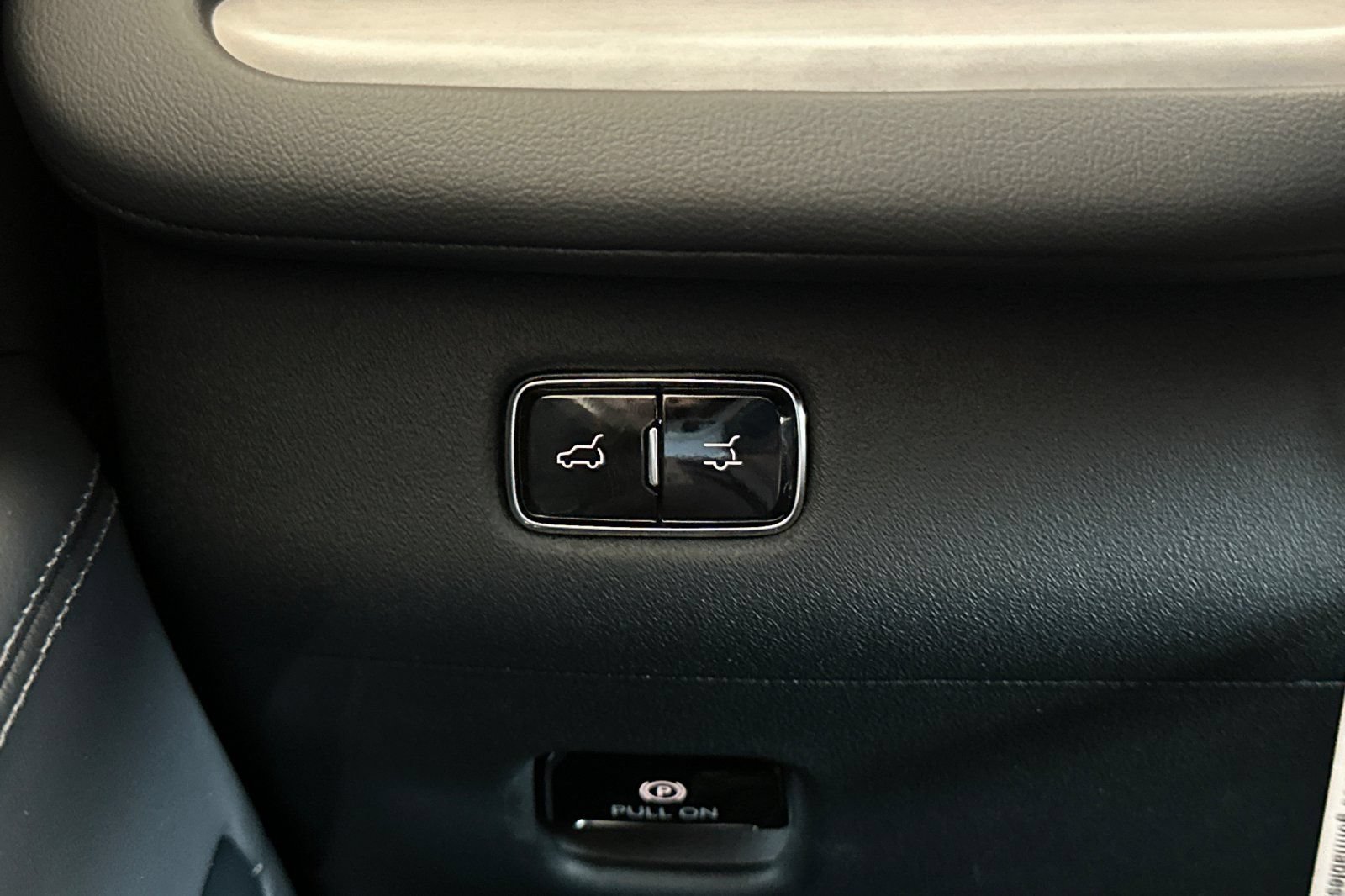 New 2026 Lincoln Navigator Reserve w/ Jet Appearance Package AWD/4WD image 28