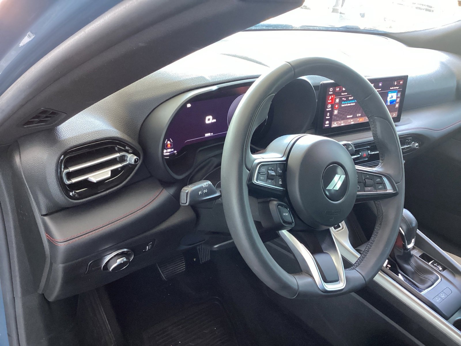 Used 2024 Dodge Hornet GT image 9