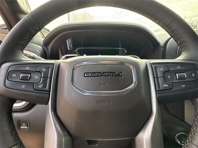 Used 2023 GMC Sierra 3500 Denali w/ Technology Package image 29