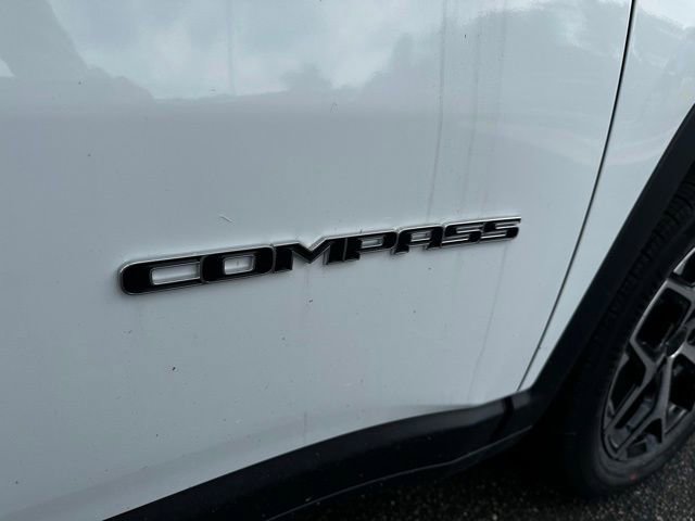 New 2025 Jeep Compass Limited image 14