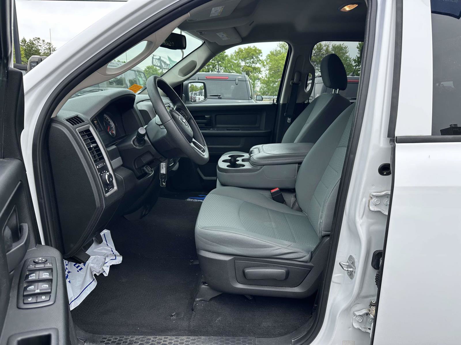 Used 2019 RAM 1500 Express AWD/4WD image 16