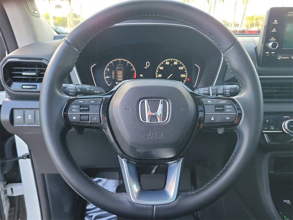 Used 2023 Honda Pilot Touring image 18