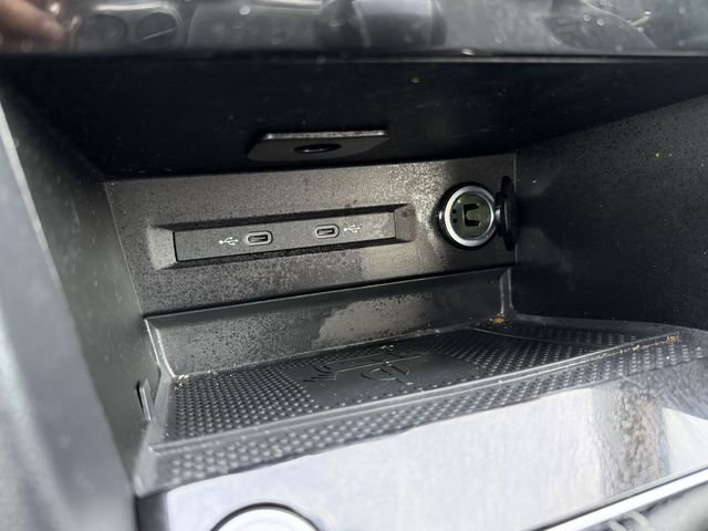 Used 2024 Volkswagen Taos SE image 21