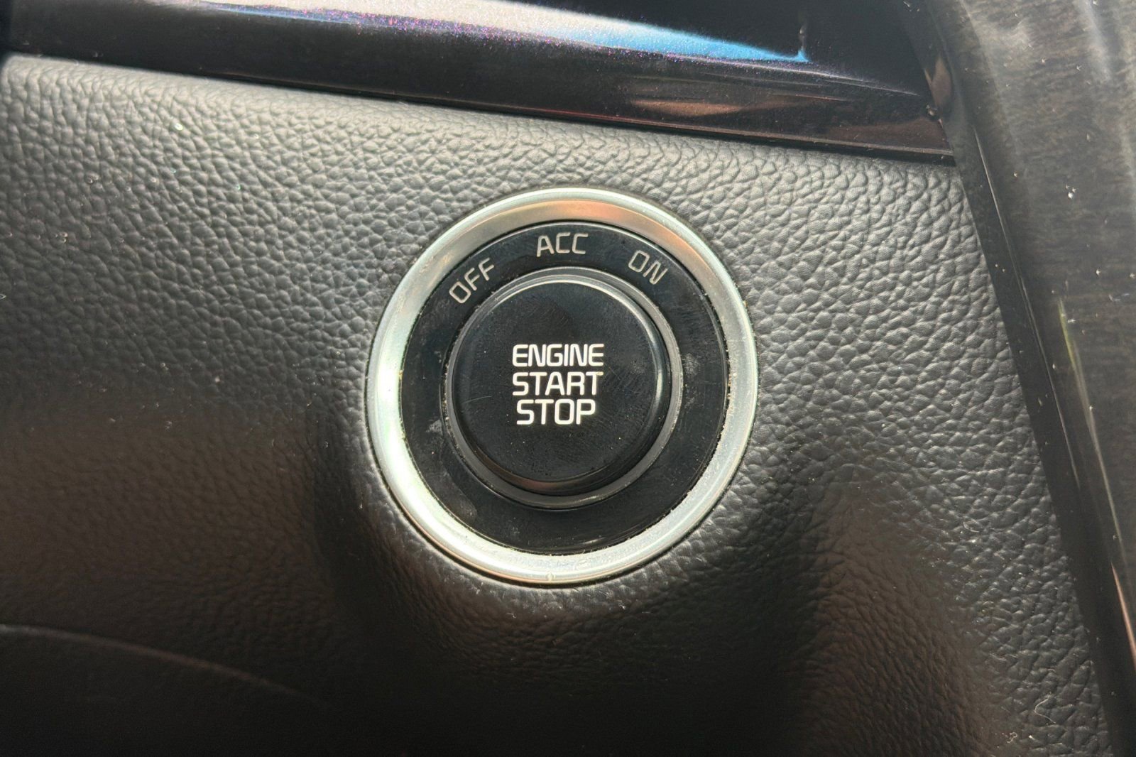 Used 2015 Kia Cadenza Premium w/ Luxury Package FWD image 22