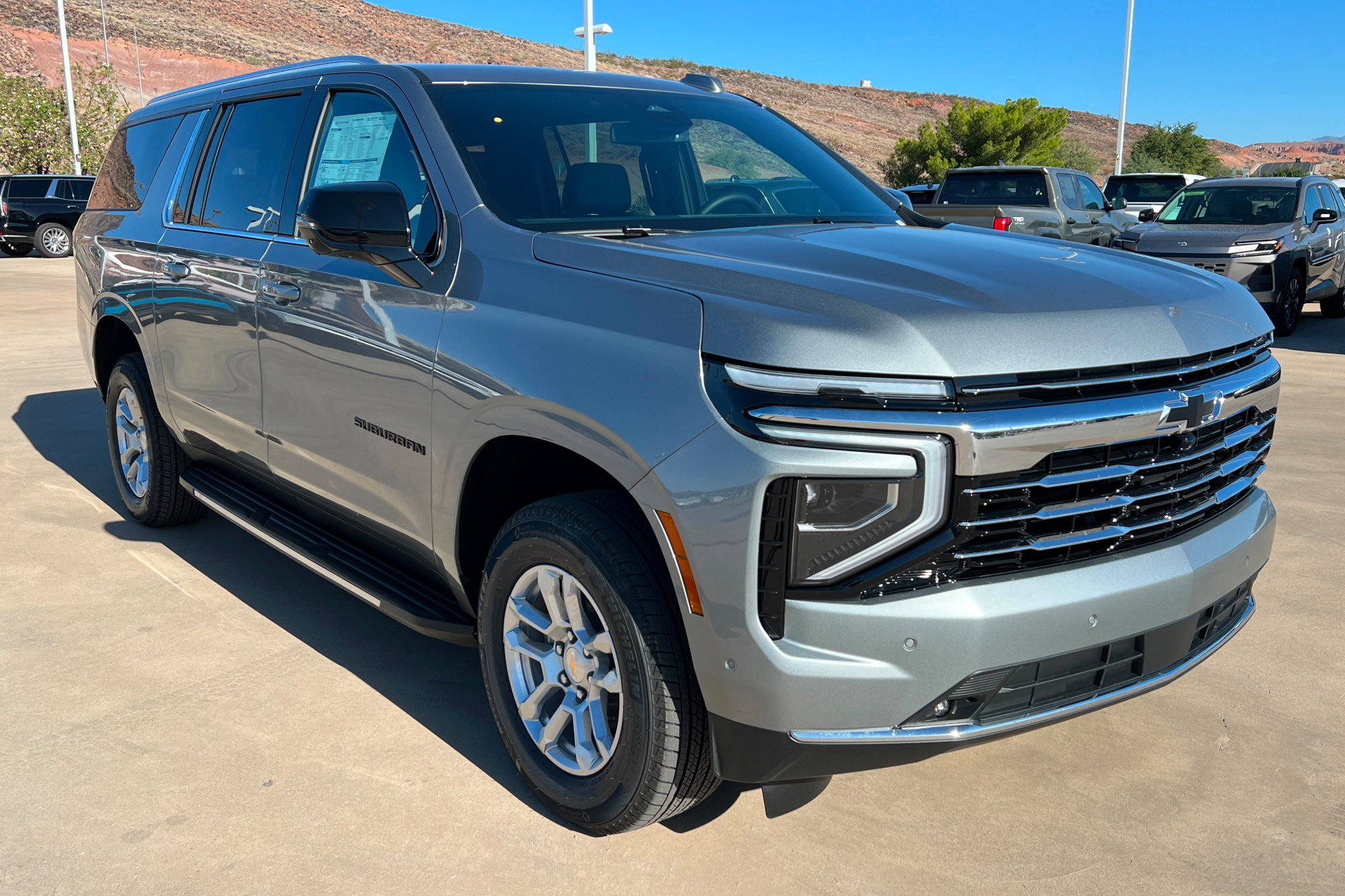 New 2026 Chevrolet Suburban LT w/ Comfort Package AWD/4WD image 8