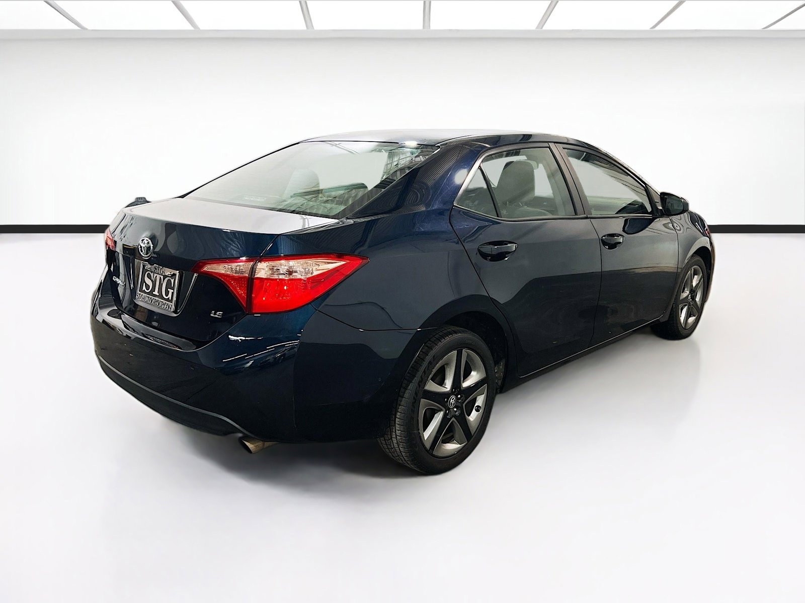 Used 2019 Toyota Corolla LE w/ Carpet Mat Package (TMS) FWD image 4