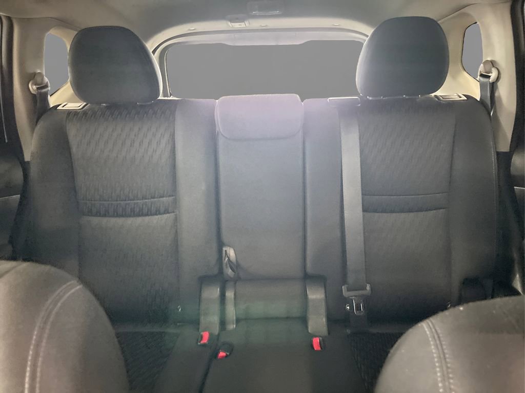 Used 2019 Nissan Rogue SV image 19