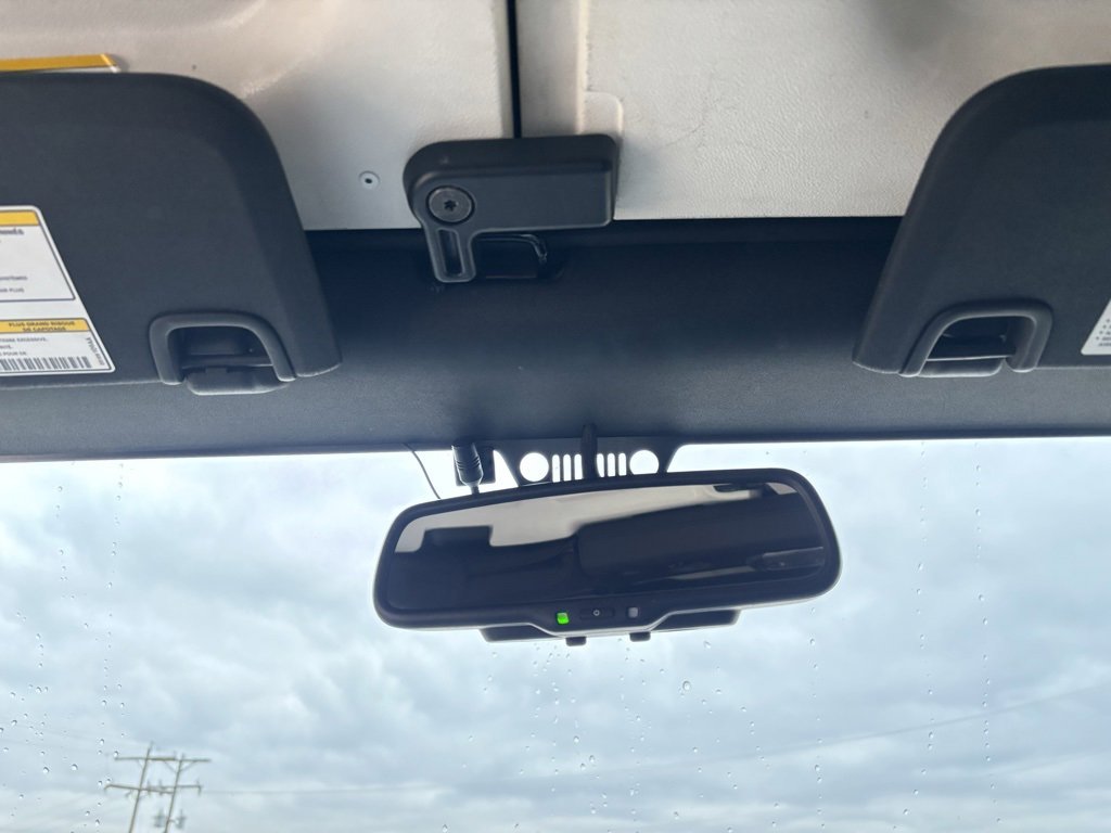 Used 2018 Jeep Wrangler Unlimited Rubicon w/ Cold Weather Group image 18