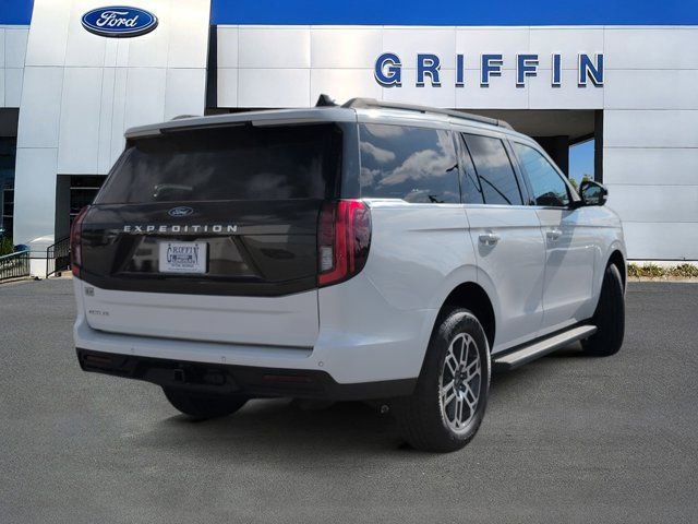 New 2026 Ford Expedition Active image 4