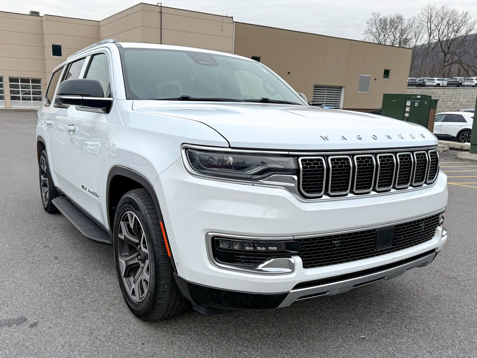 Used 2023 Jeep Wagoneer Series III w/ Preferred Equipment Group