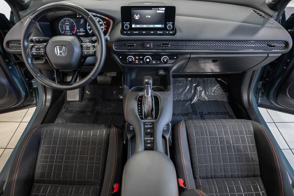 Used 2024 Honda HR-V Sport image 17