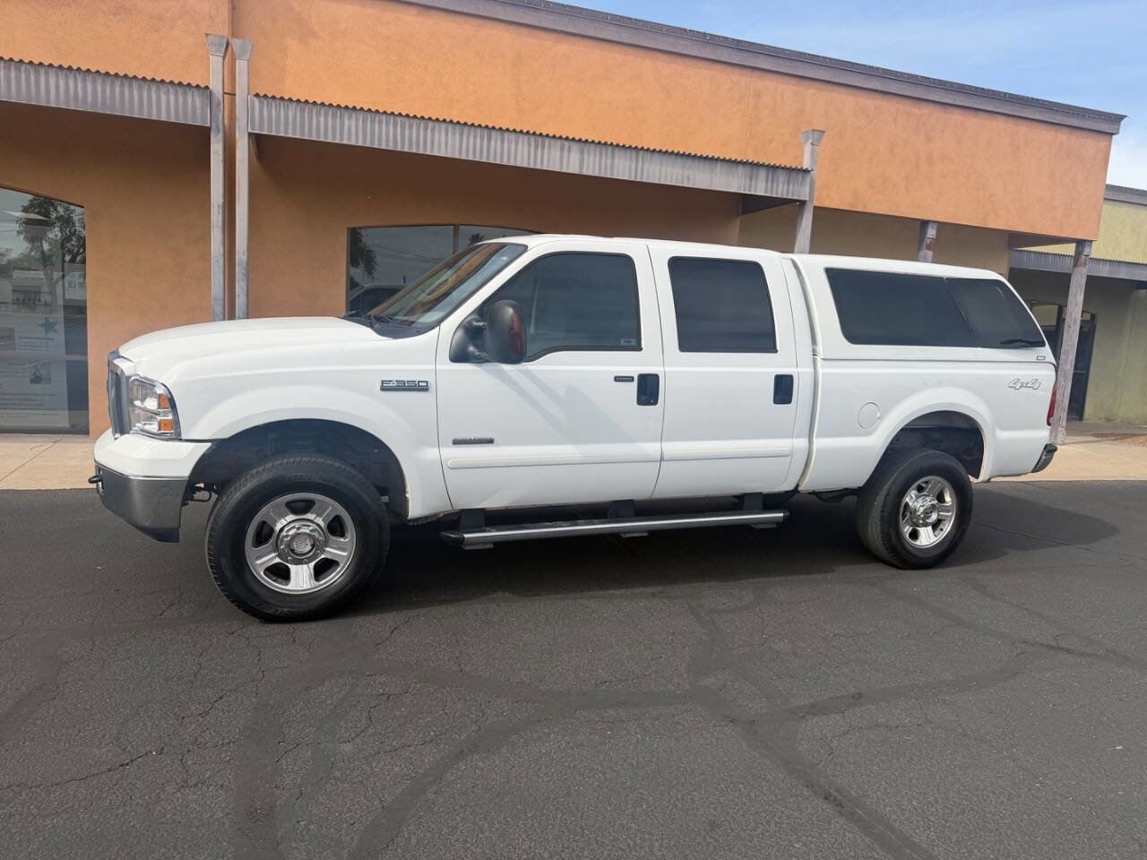 Used 2005 Ford F350 Lariat image 4