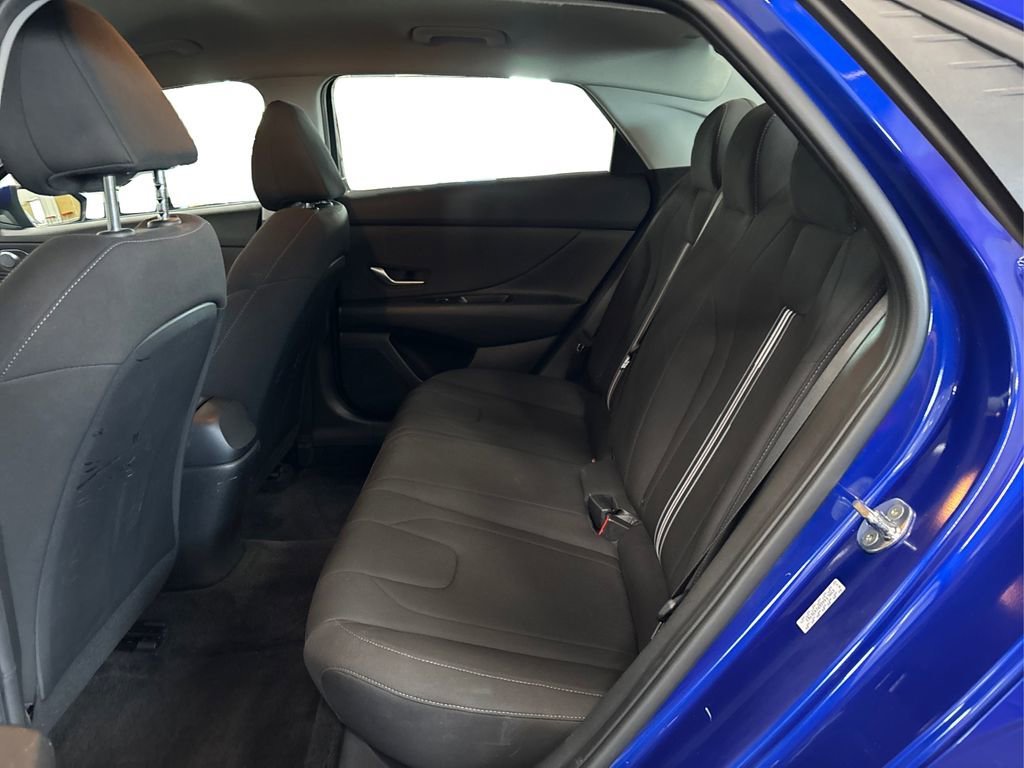 Used 2023 Hyundai Elantra SEL w/ Convenience Package image 10