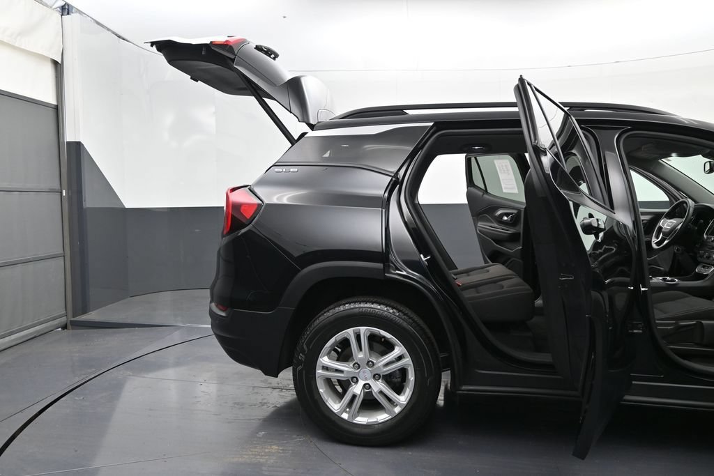Certified 2023 GMC Terrain SLE w/ Driver Convenience Package AWD/4WD image 10
