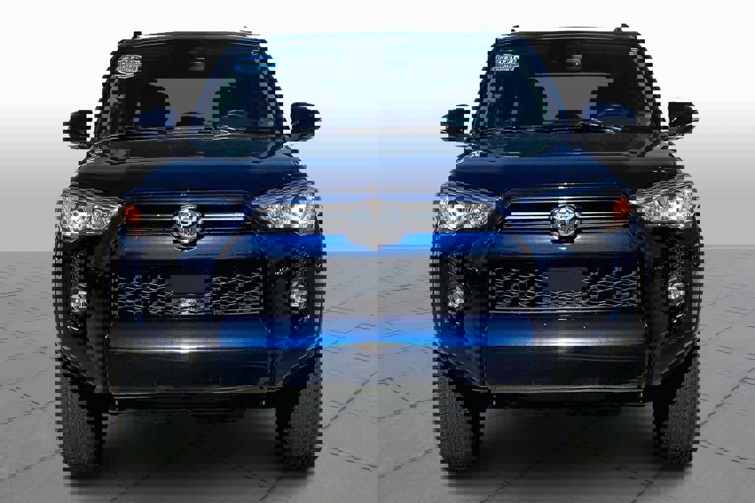 Used 2021 Toyota 4Runner SR5 Premium w/ Moonroof Package RWD image 4