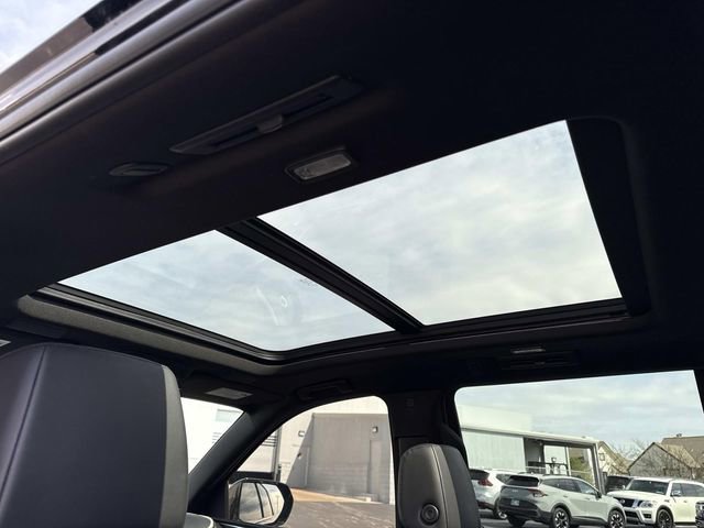 Used 2023 Cadillac Escalade ESV Premium Luxury image 21