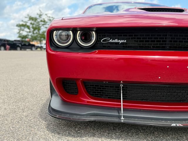 Used 2015 Dodge Challenger SRT Hellcat RWD image 4
