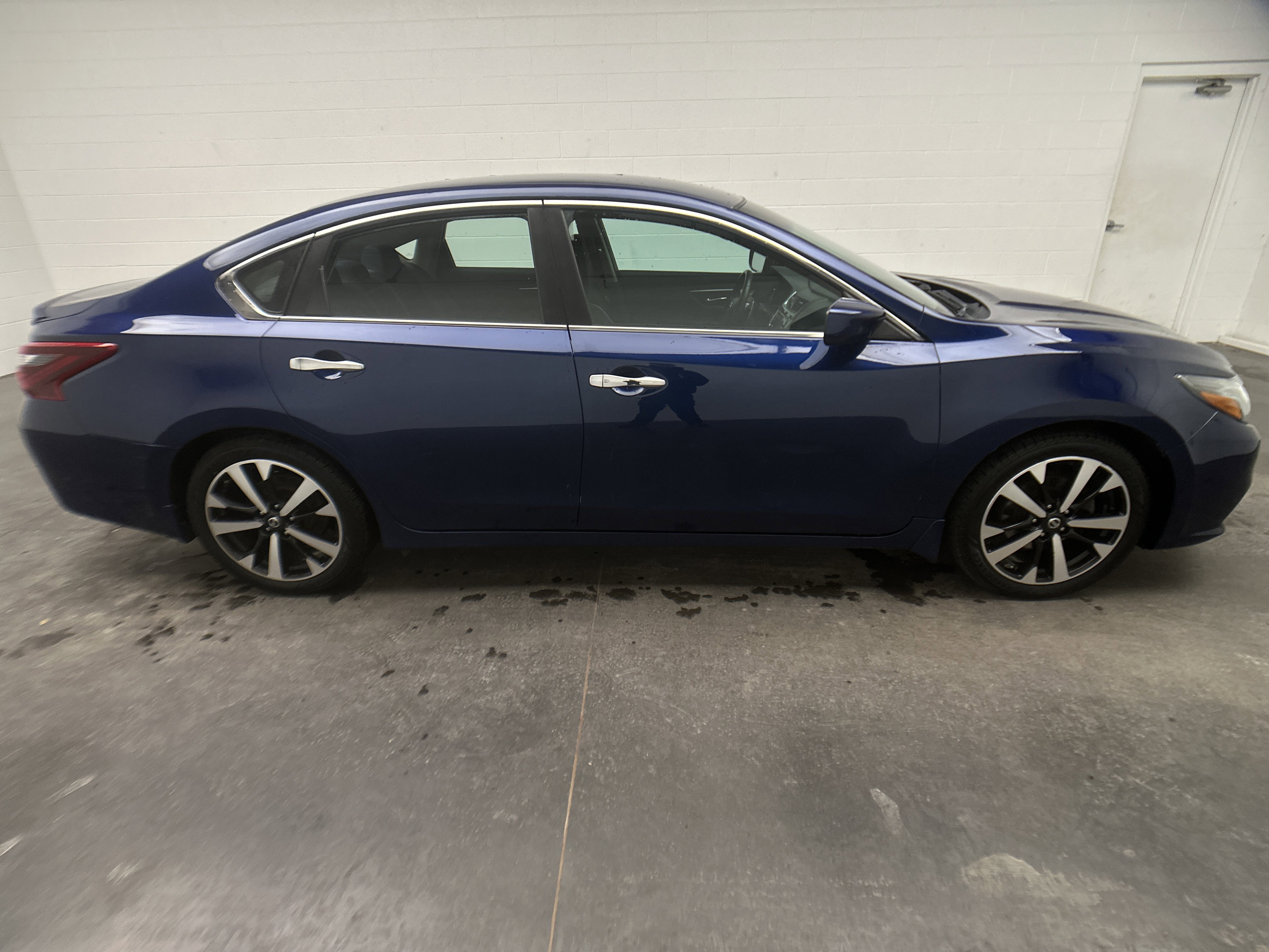 Used 2018 Nissan Altima 2.5 SR image 9