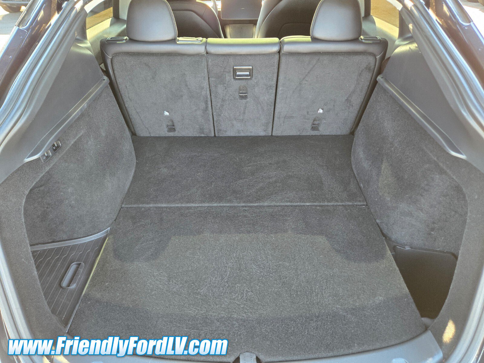 Used 2024 Tesla Model Y Long Range RWD image 11