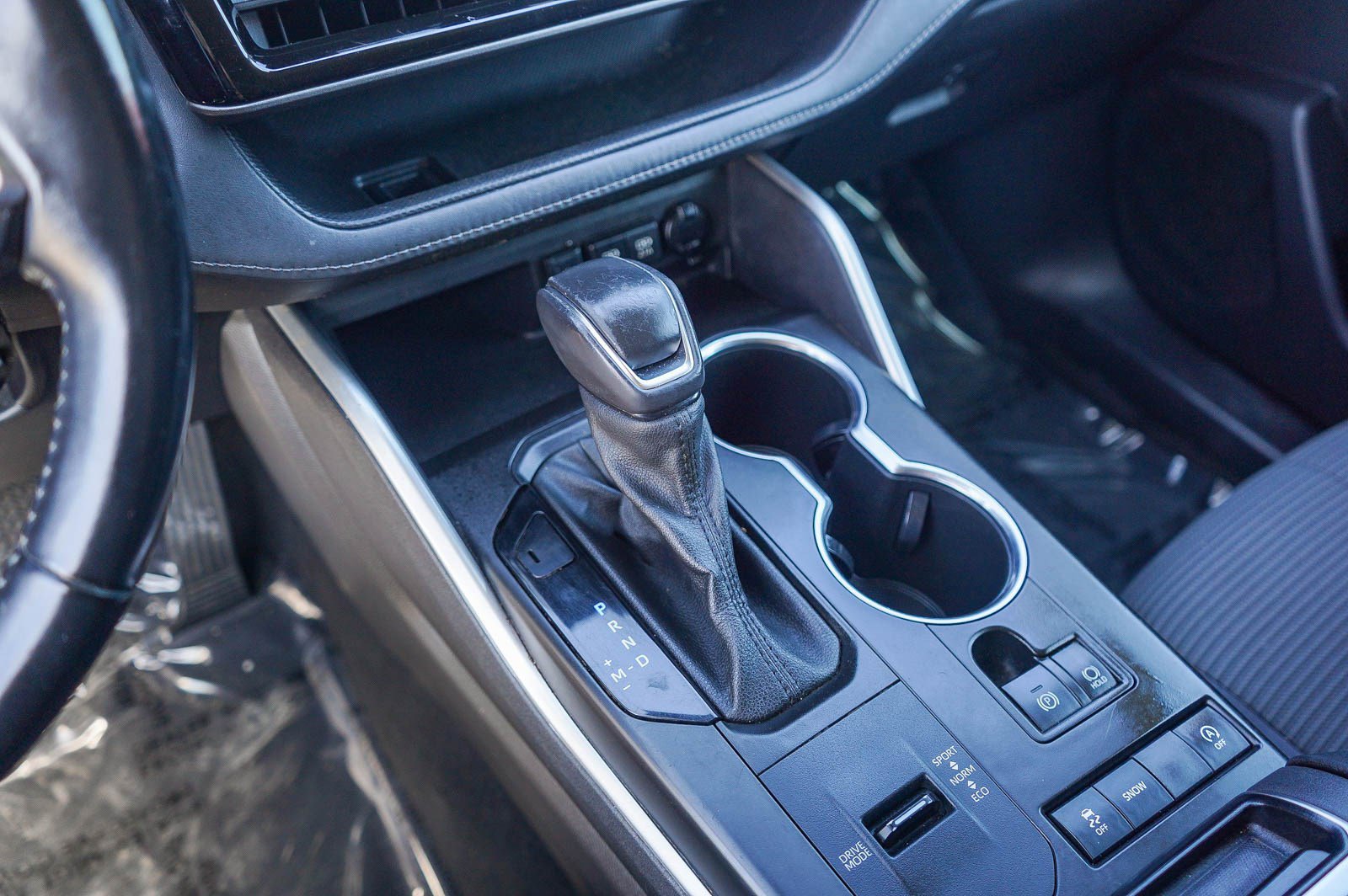 Used 2021 Toyota Highlander LE image 23