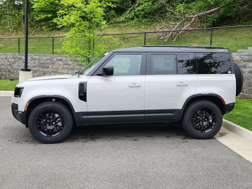 New 2026 Land Rover Defender 110 S AWD/4WD image 6