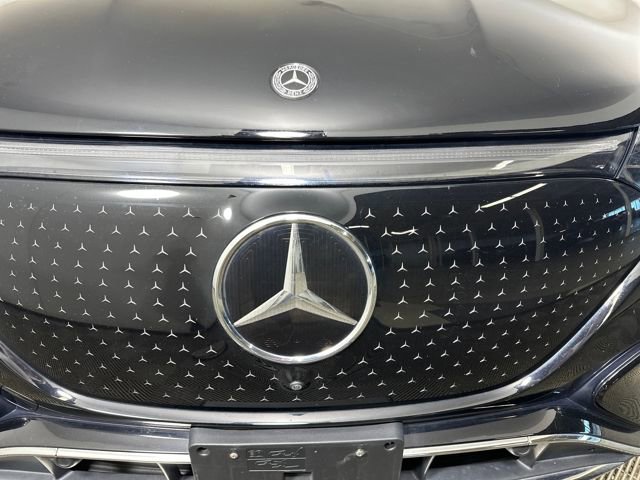 Used 2023 Mercedes-Benz EQE 350+ 4MATIC SUV w/ Pinnacle Trim Package image 9