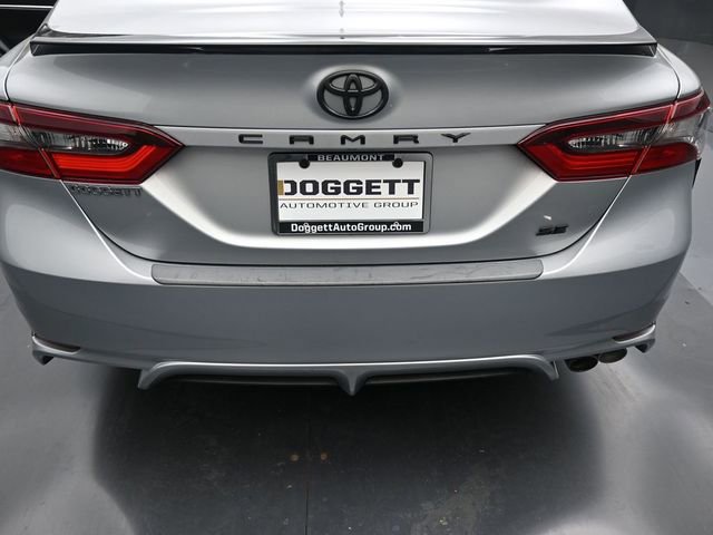 Used 2022 Toyota Camry SE image 10