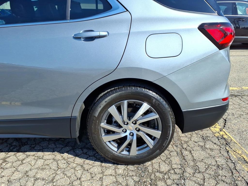 Used 2023 Chevrolet Equinox Premier image 24