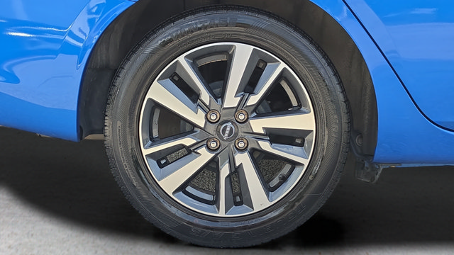 Used 2024 Nissan Versa SV FWD image 46