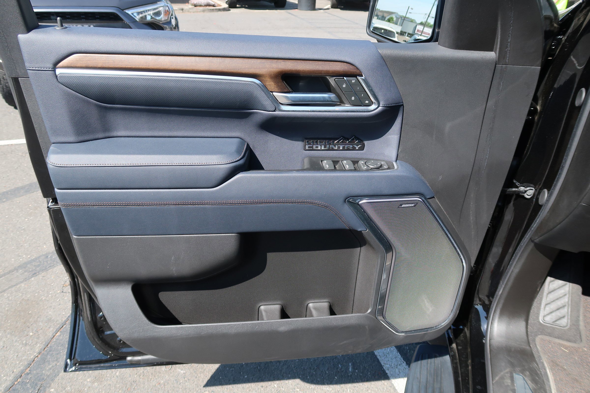Certified 2024 Chevrolet Silverado 1500 High Country w/ Technology Package AWD/4WD image 19