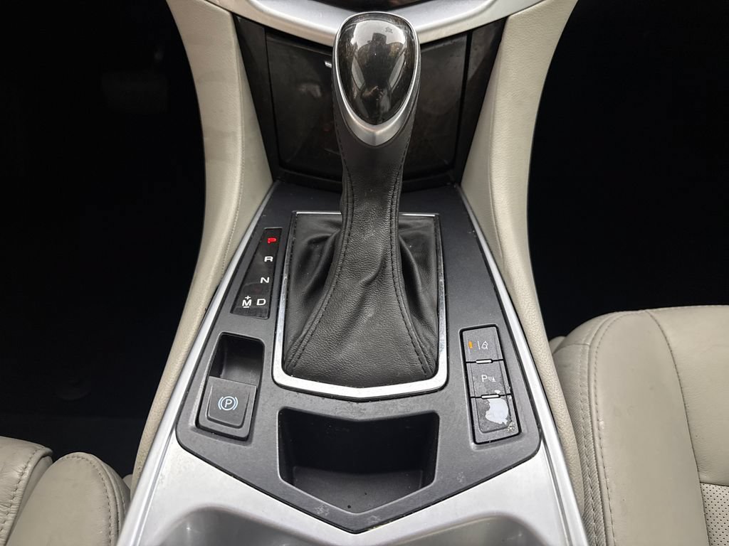 Used 2016 Cadillac SRX Luxury w/ Driver Awareness Package FWD image 18