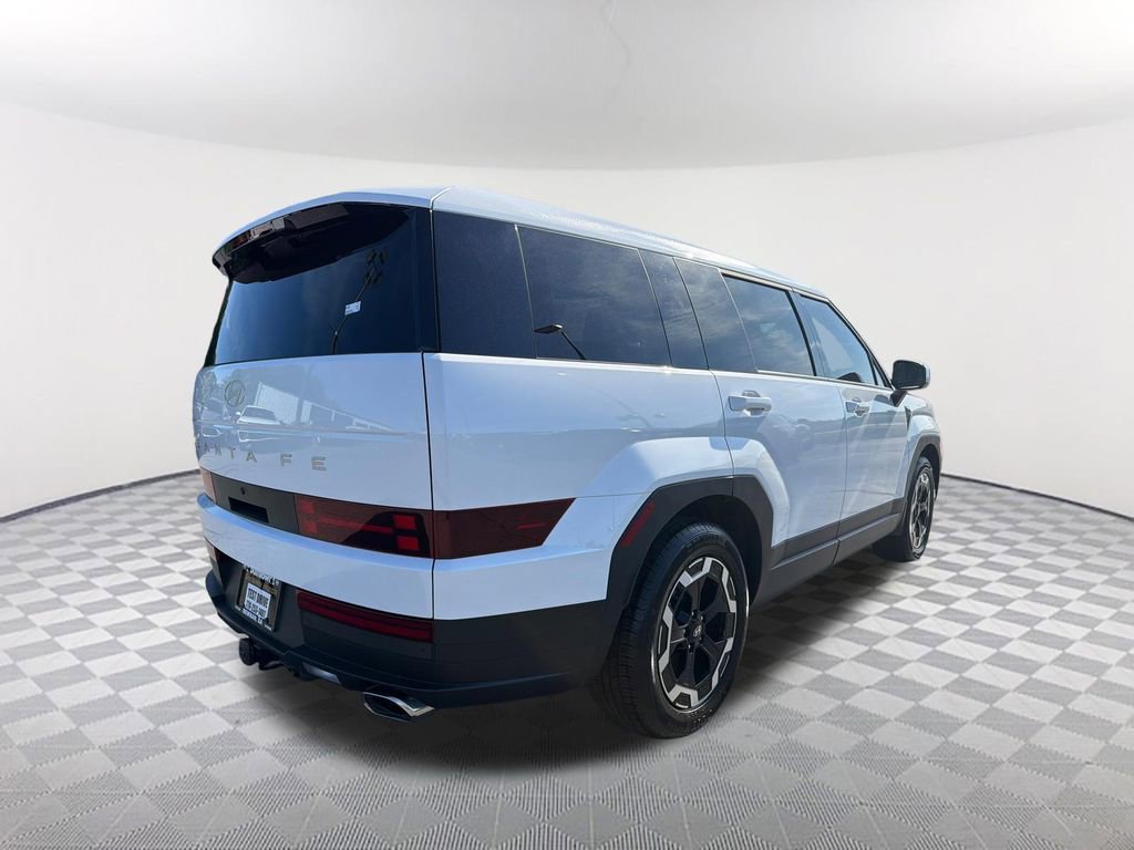 Used 2025 Hyundai Santa Fe SE w/ Tow & Go Package FWD image 5