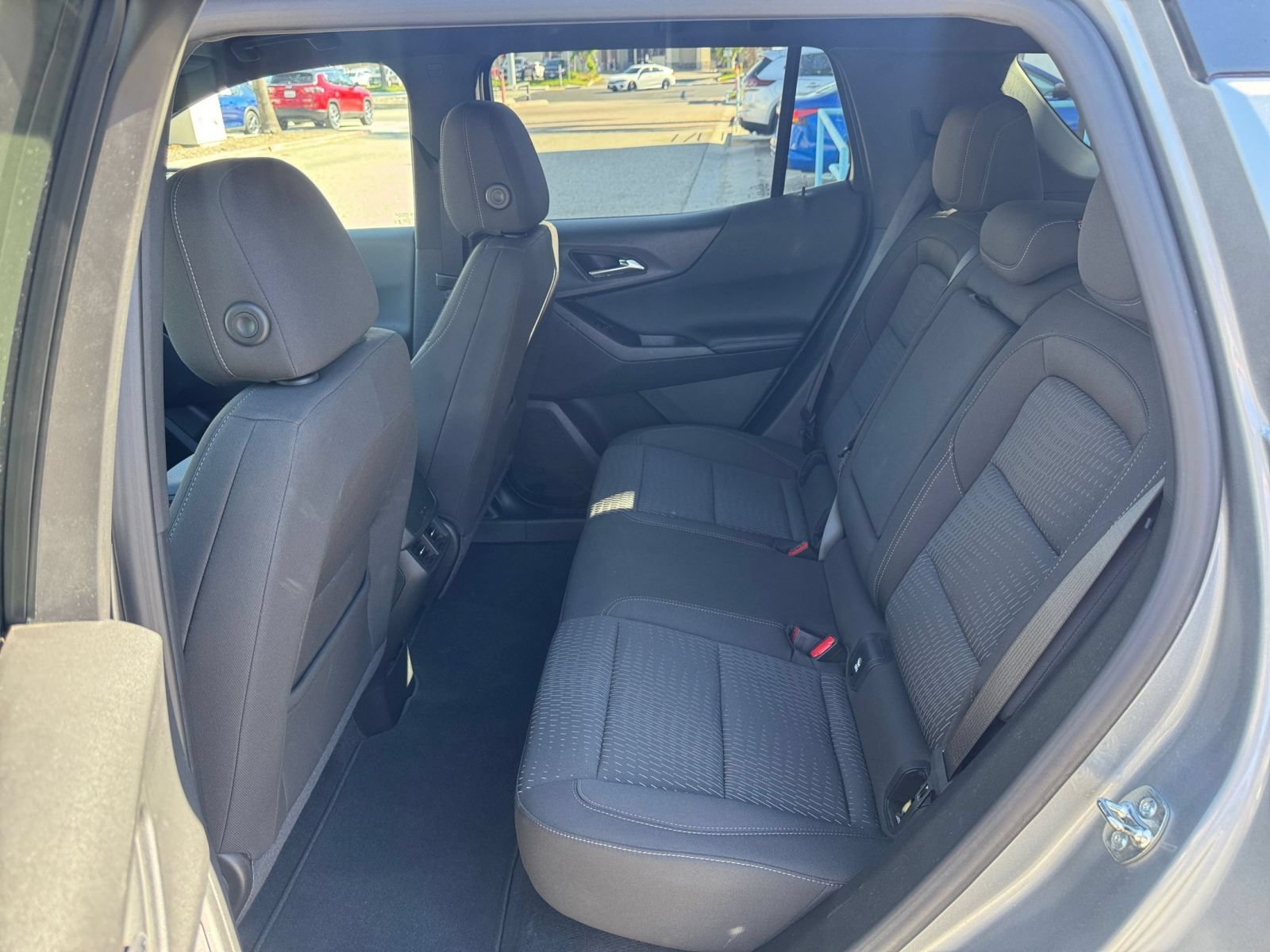 Used 2025 Chevrolet Equinox LT FWD image 27