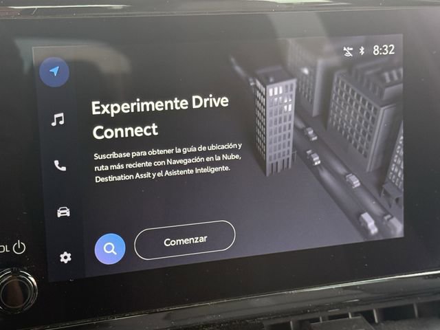 Used 2025 Toyota Corolla SE image 19